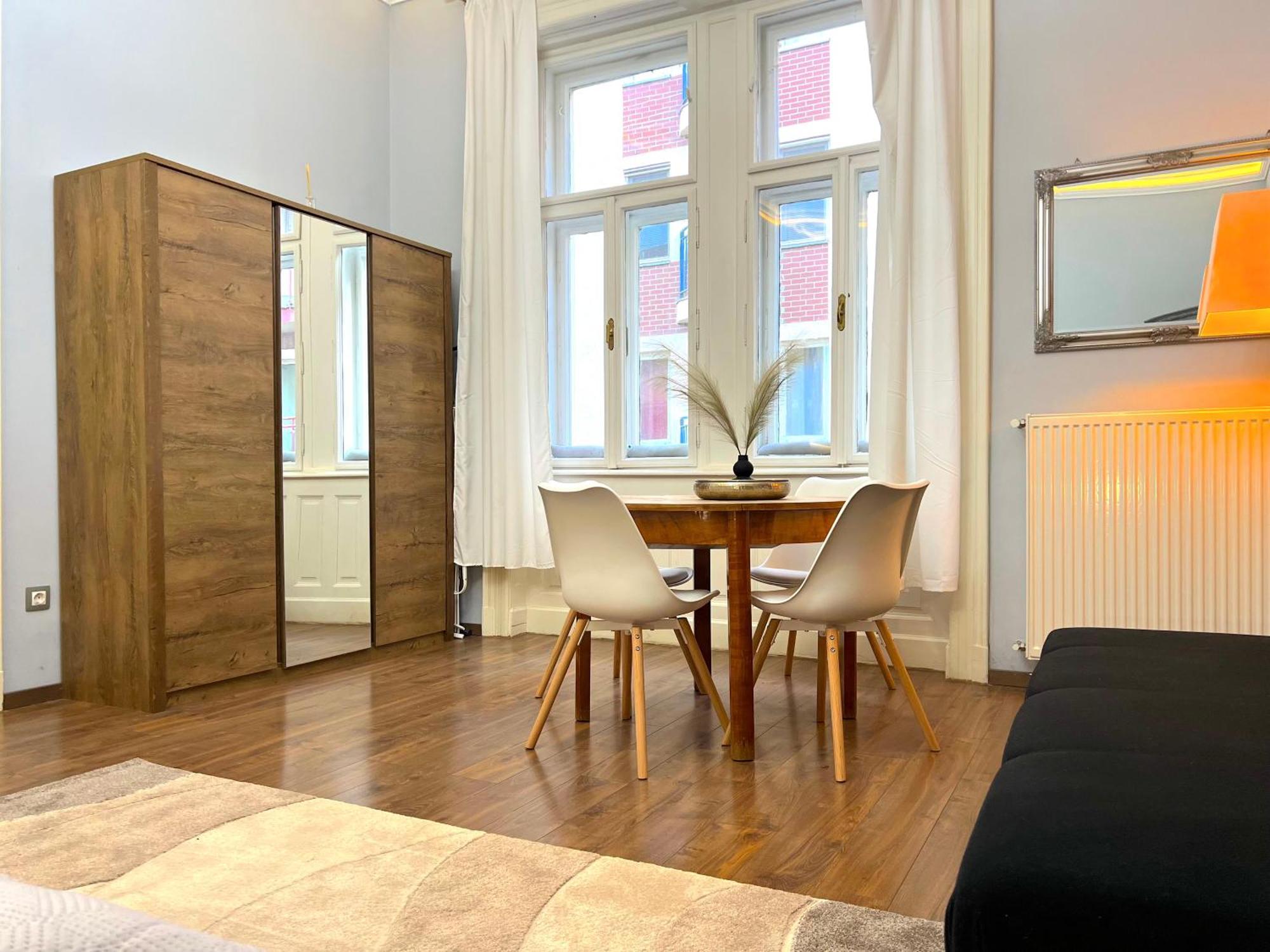 V6 Apartment By Small Home Boedapest Buitenkant foto